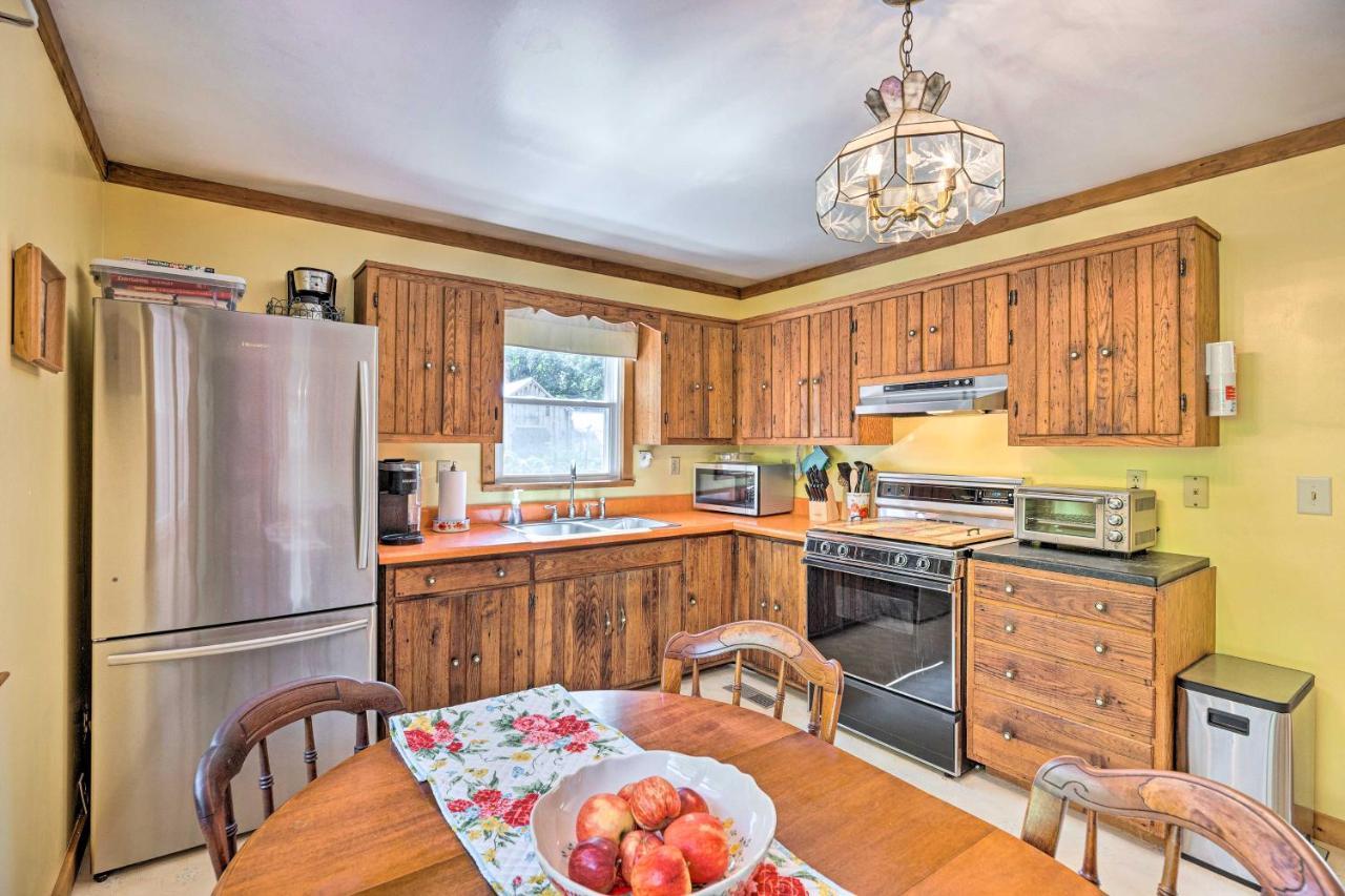 Charming Cottage Less Than 10 Mi To Wineries And Skiing! Nellysford Luaran gambar